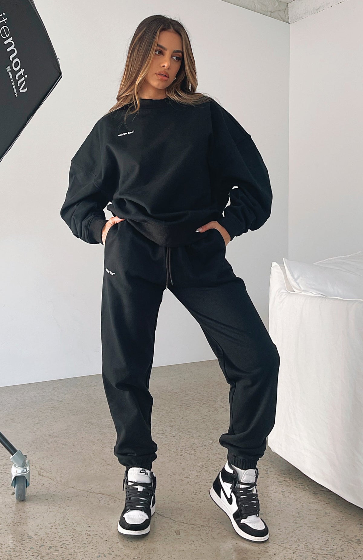 White Fox Not An Issue Sweatpants Black