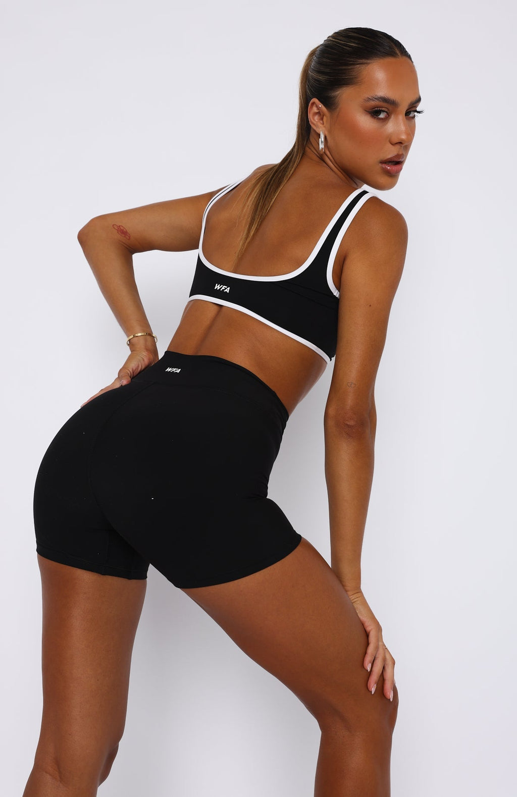 White Fox I'll Prove It Sports Crop Black/White