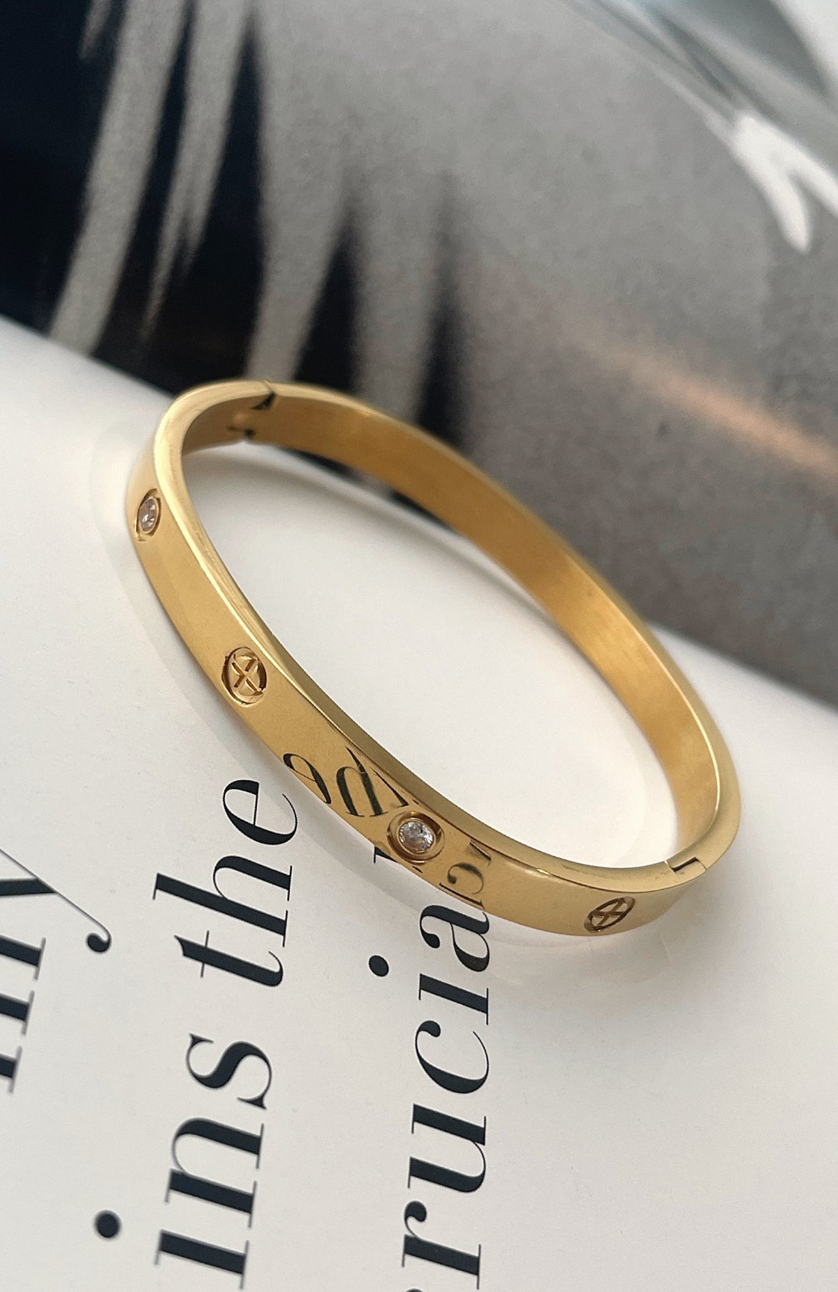White Fox Sia Bracelet Gold